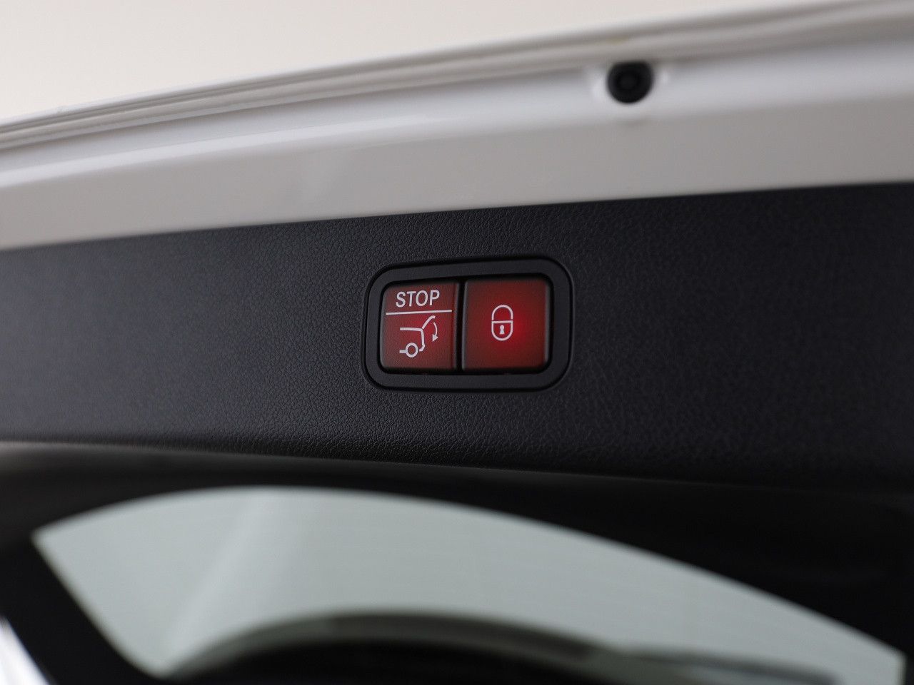 Mercedes-Benz E-Klasse – Bild 22