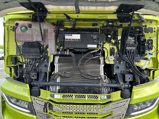 Vehicle image 15 / 15
