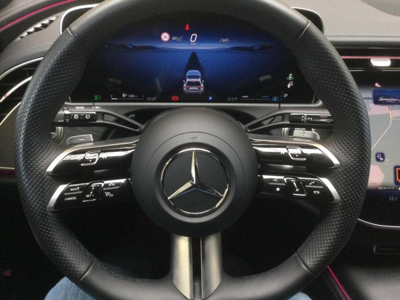 Mercedes-Benz E-Klasse – Bild 18