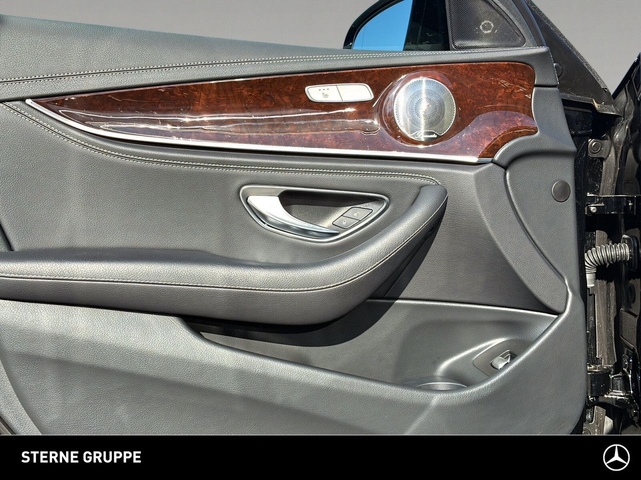Mercedes-Benz E-Klasse – Bild 15