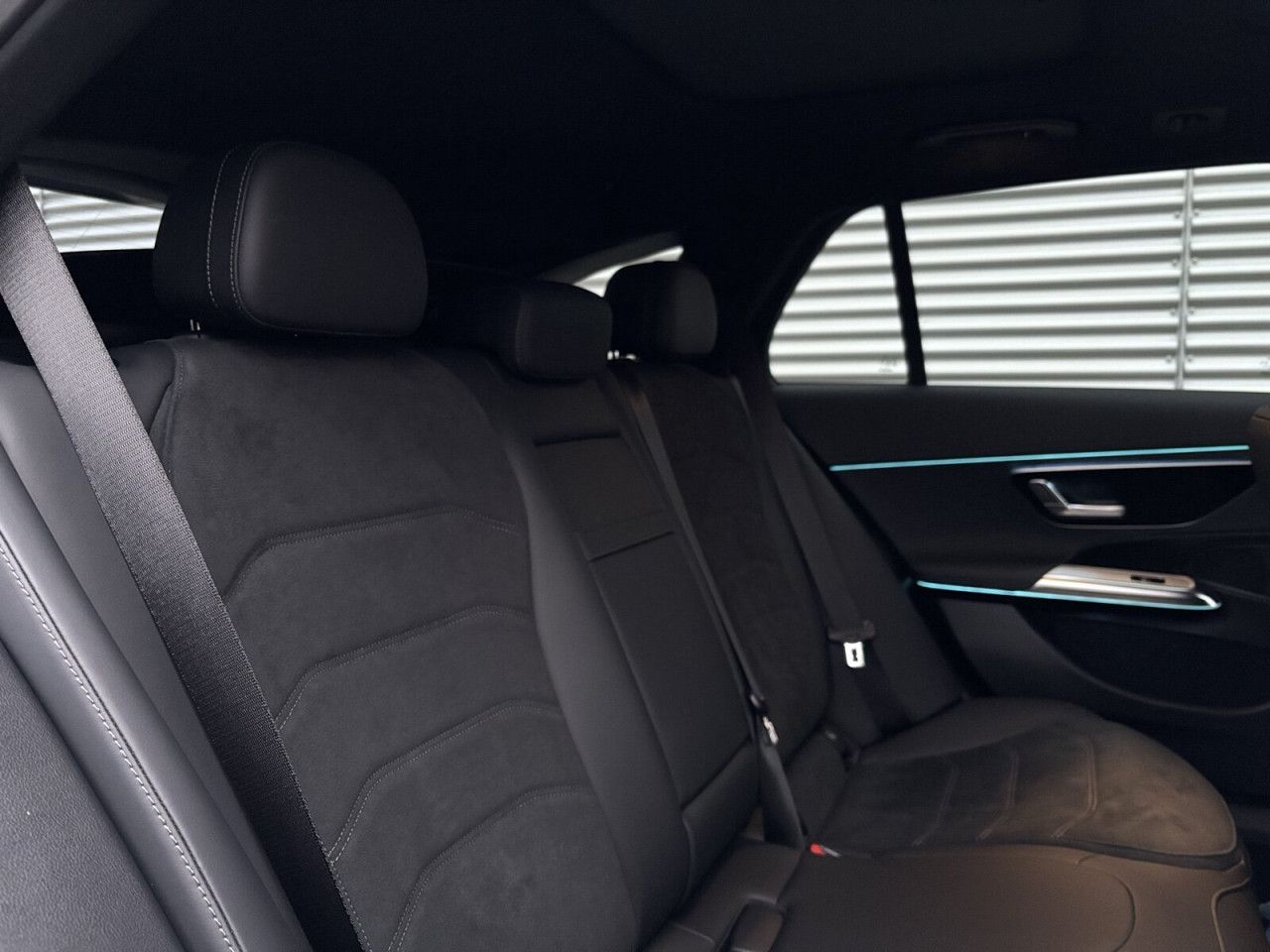 Mercedes-Benz E-Klasse – Bild 17