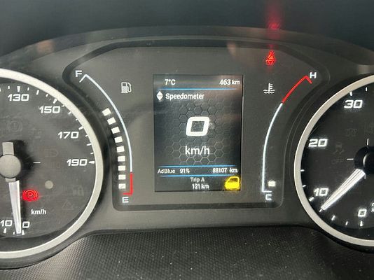 Vehicle image 13 / 15