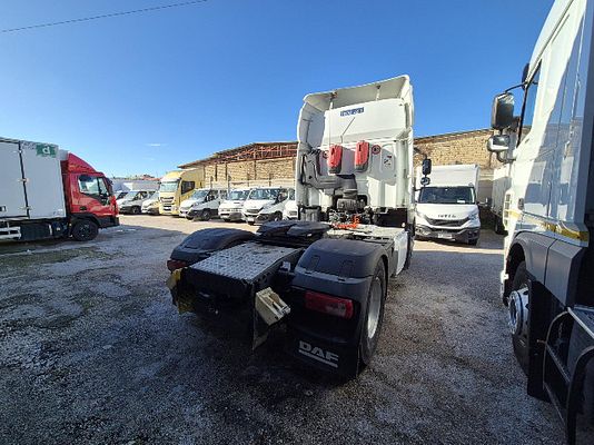 Vehicle image 3 / 7
