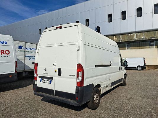 Vehicle image 7 / 15