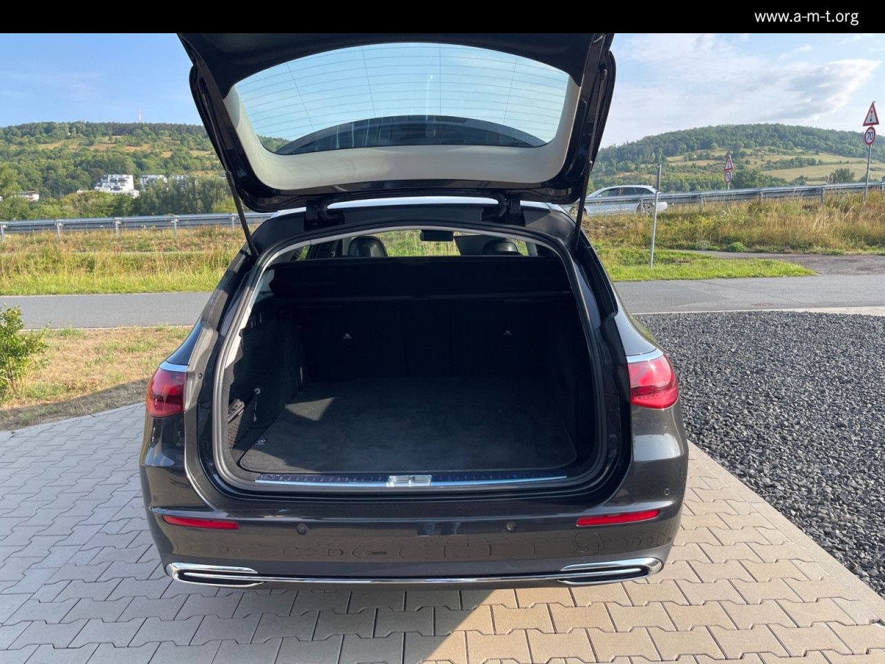 Mercedes-Benz E-Klasse – Bild 12