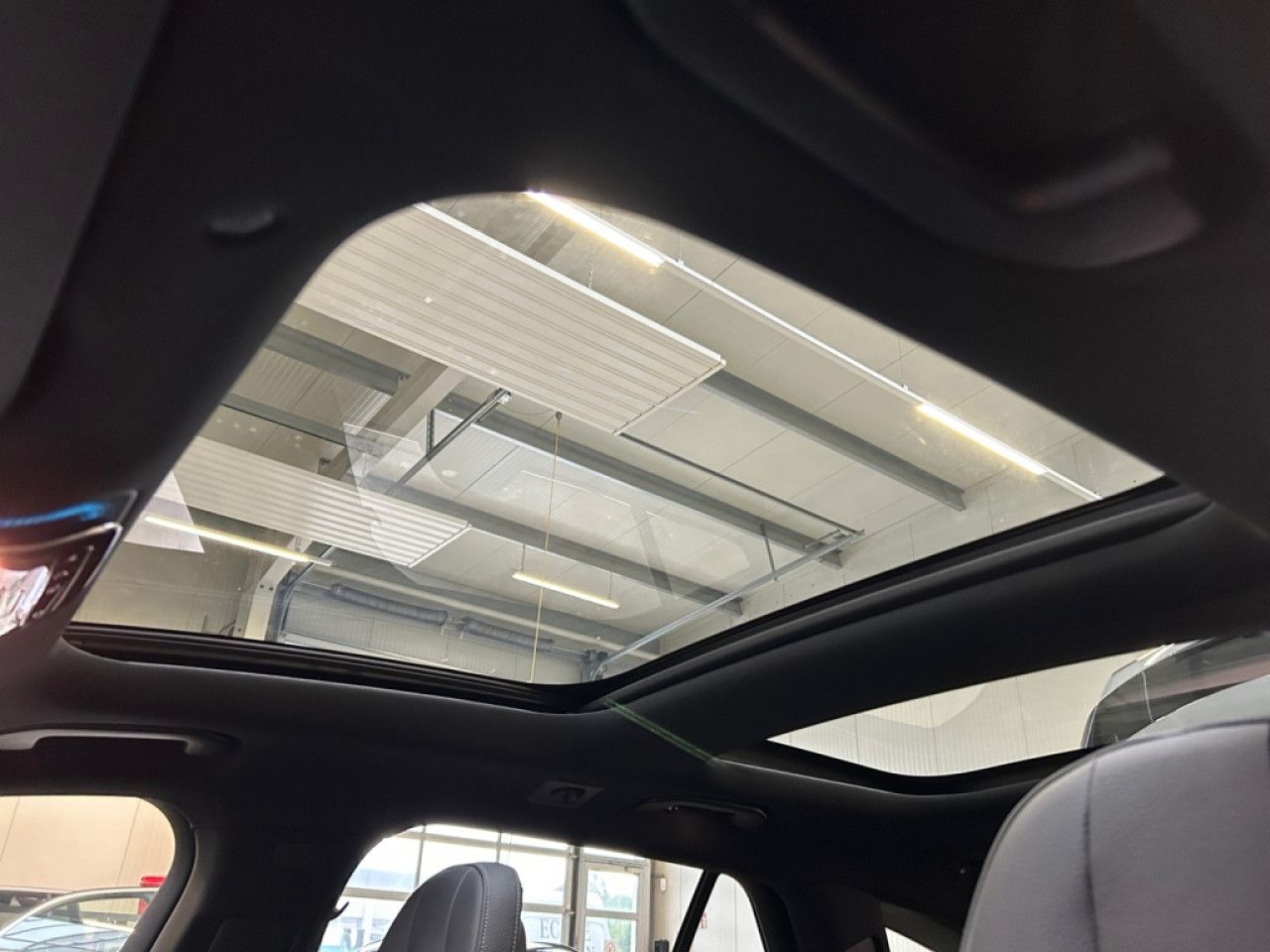 Mercedes-Benz E-Klasse – Bild 14