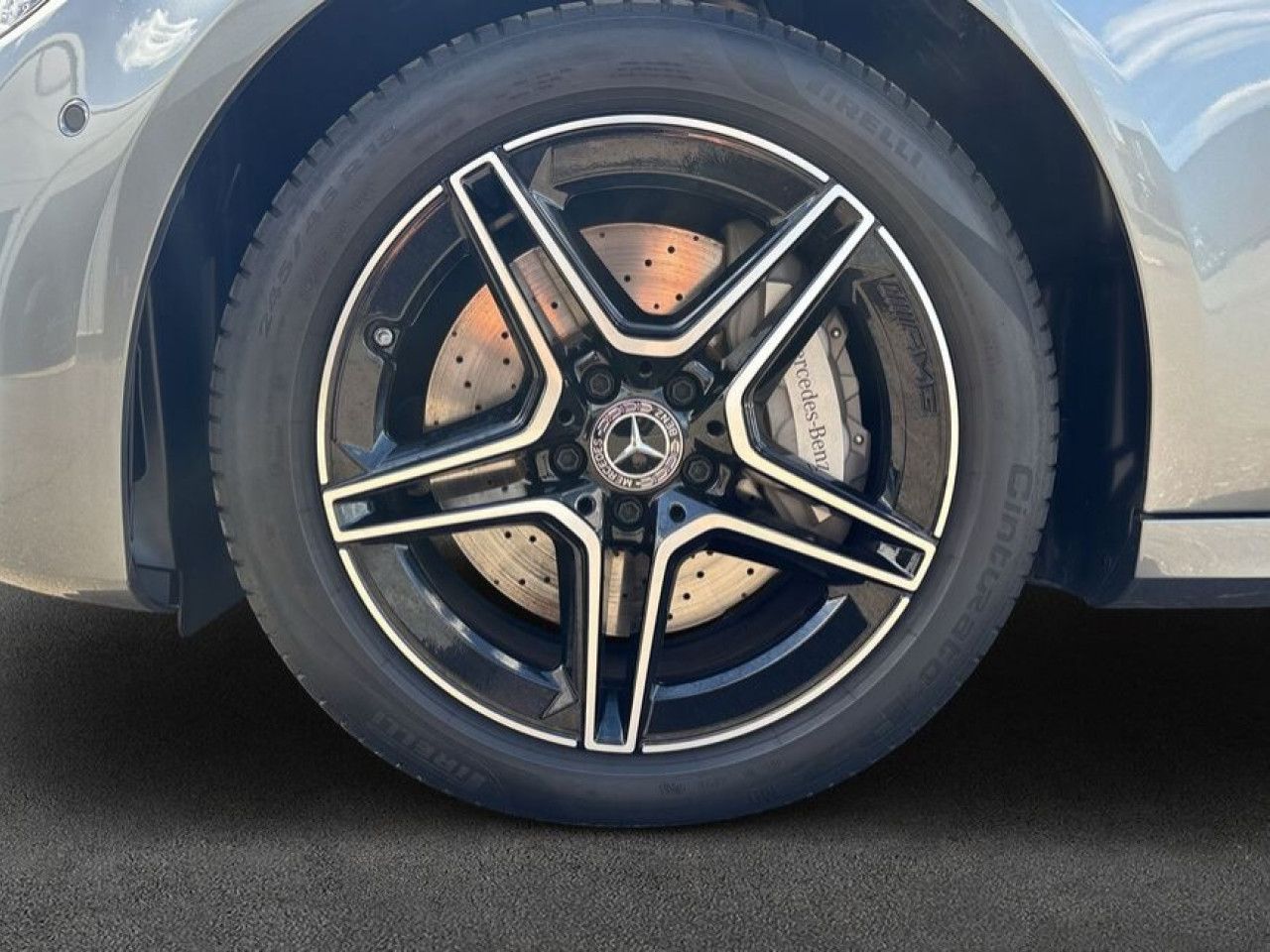 Mercedes-Benz E-Klasse – Bild 7