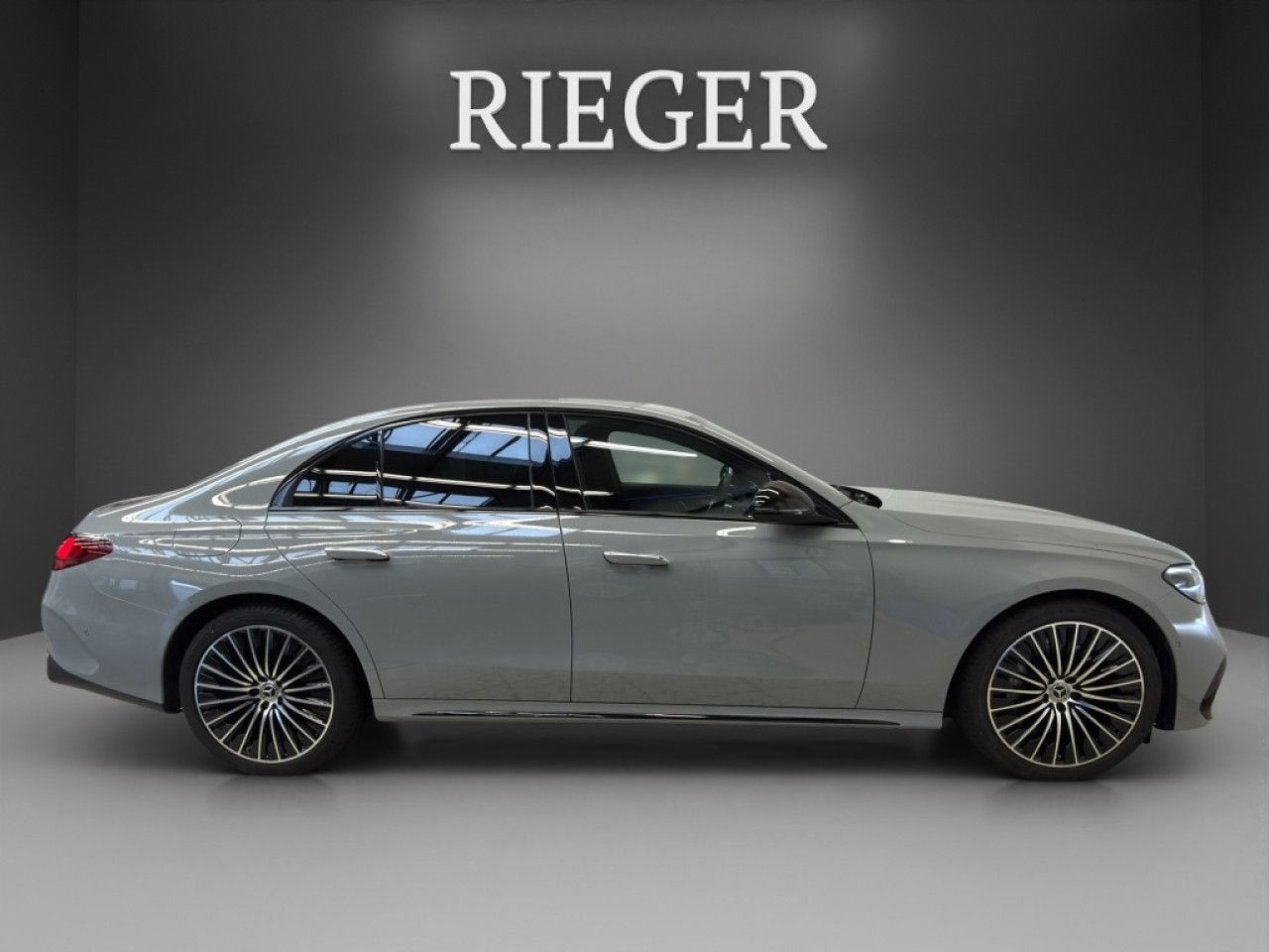 Mercedes-Benz E-Klasse – Bild 14