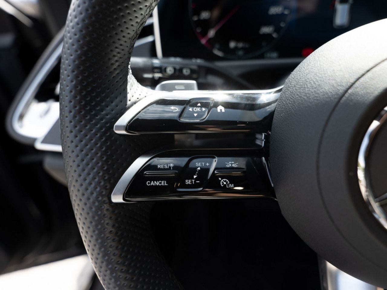 Mercedes-Benz E-Klasse – Bild 17