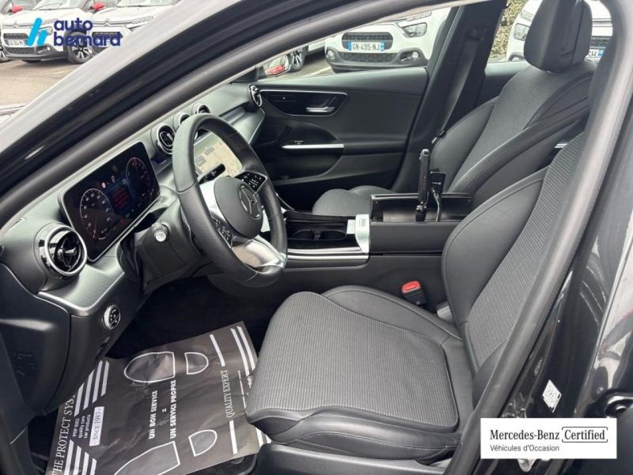 Photo du v&eacute;hicule 9 / 18