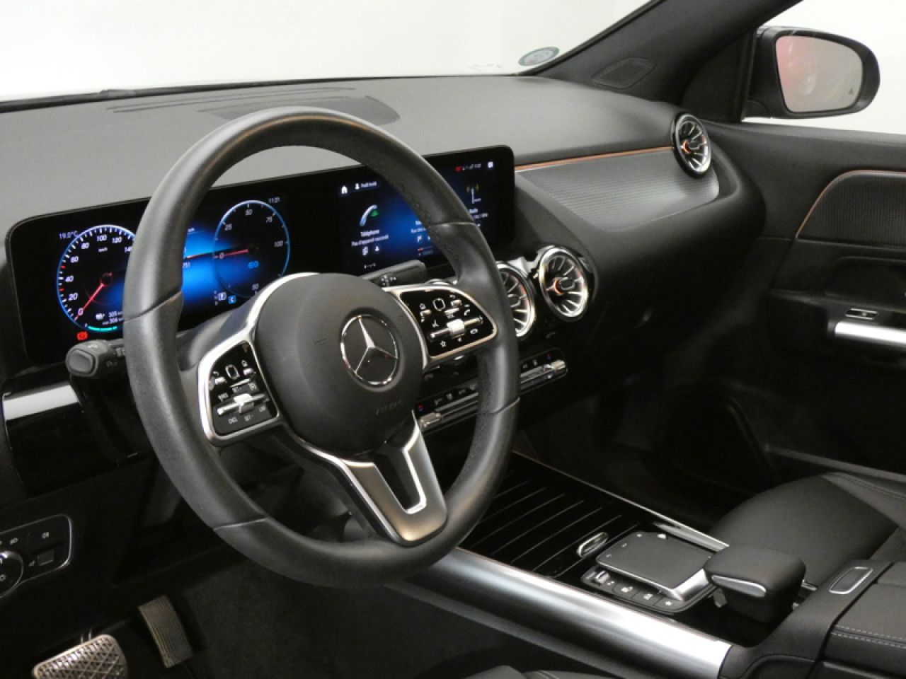 Photo du v&eacute;hicule 14 / 18