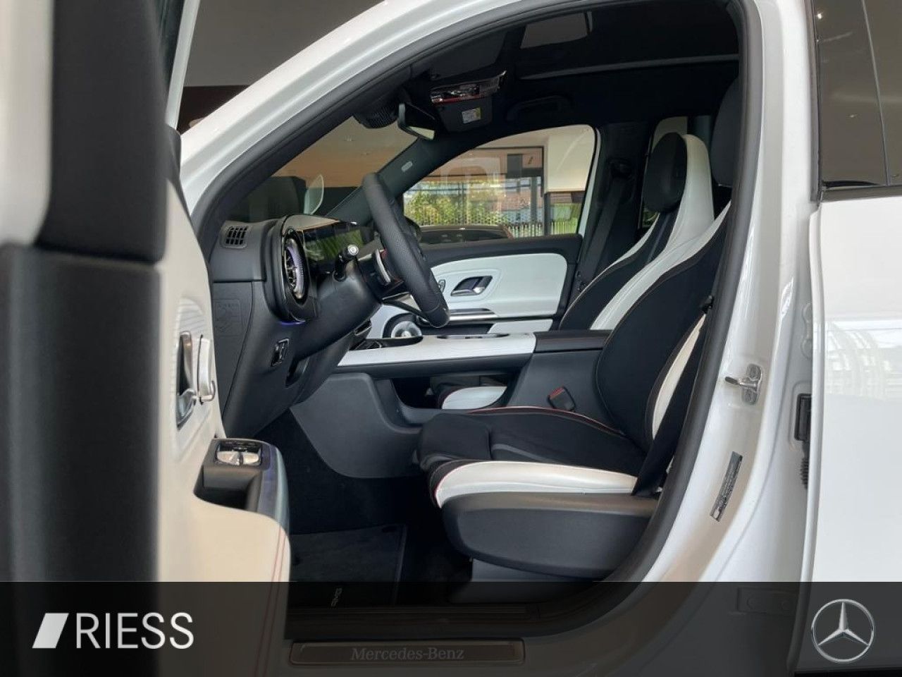 Mercedes-Benz GLB – Bild 2