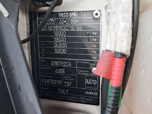 Vehicle image 22 / 23