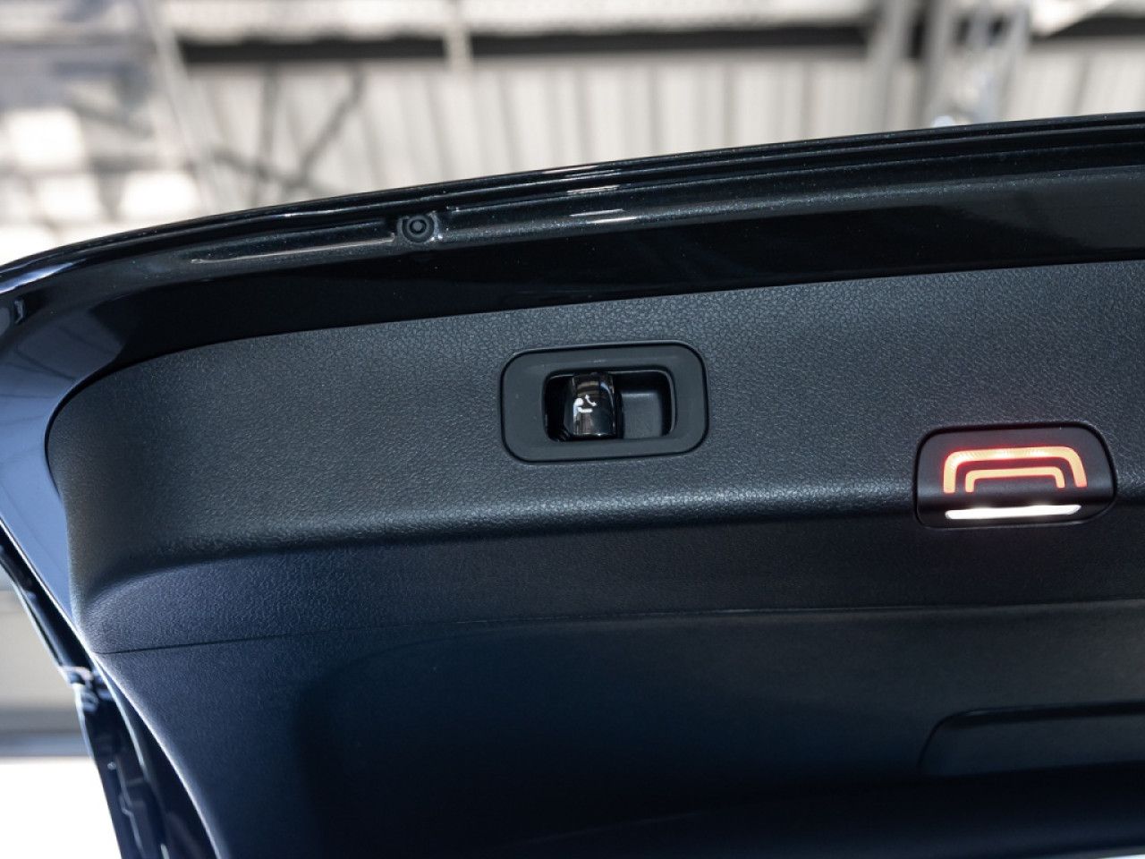 Mercedes-Benz E-Klasse – Bild 8