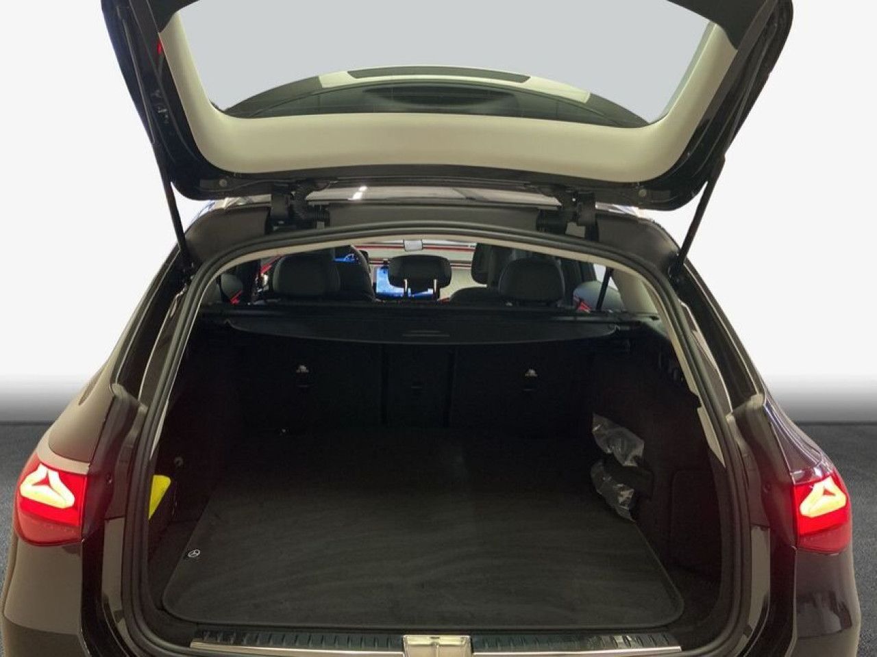 Mercedes-Benz E-Klasse – Bild 8