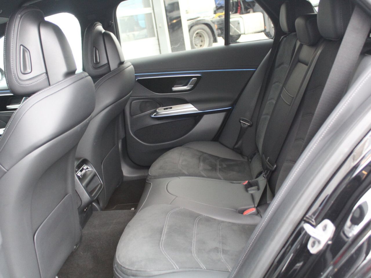 Mercedes-Benz E-Klasse – Bild 8