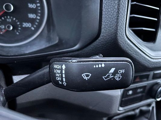 Vehicle image 12 / 13