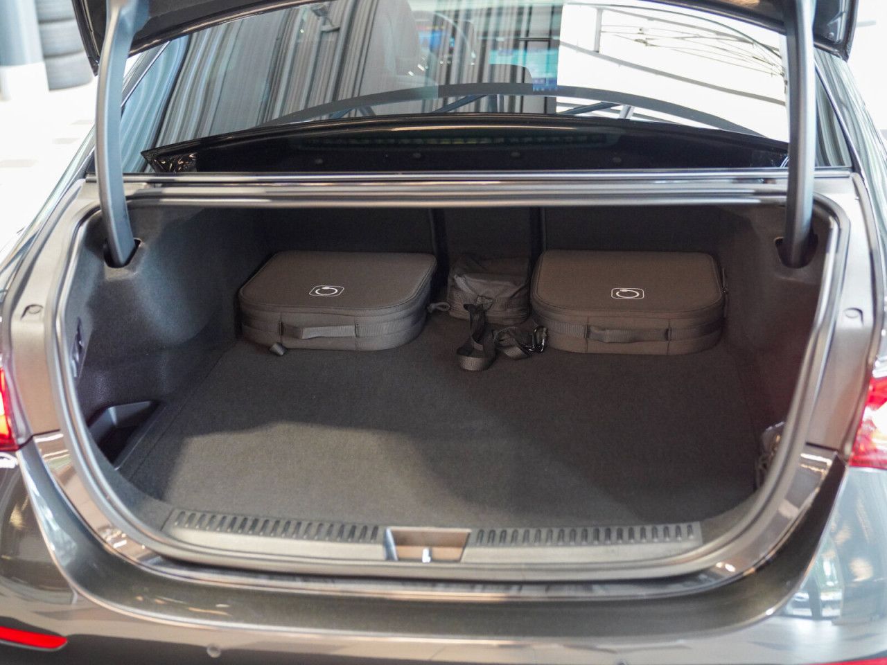 Mercedes-Benz E-Klasse – Bild 5