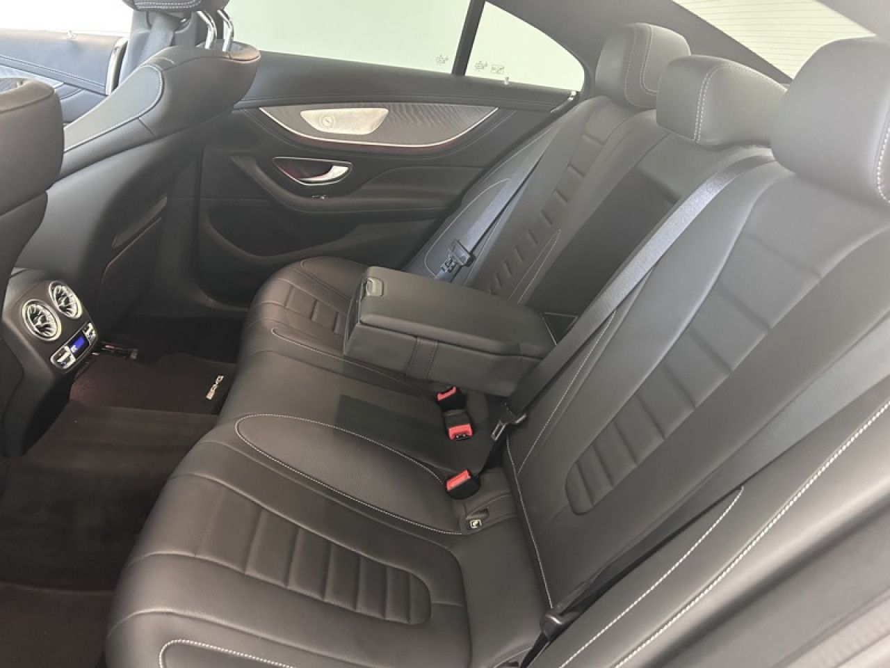 Photo du véhicule 17 / 18