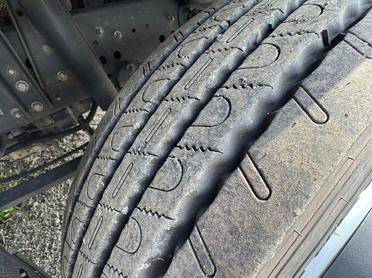 Vehicle image 6 / 6
