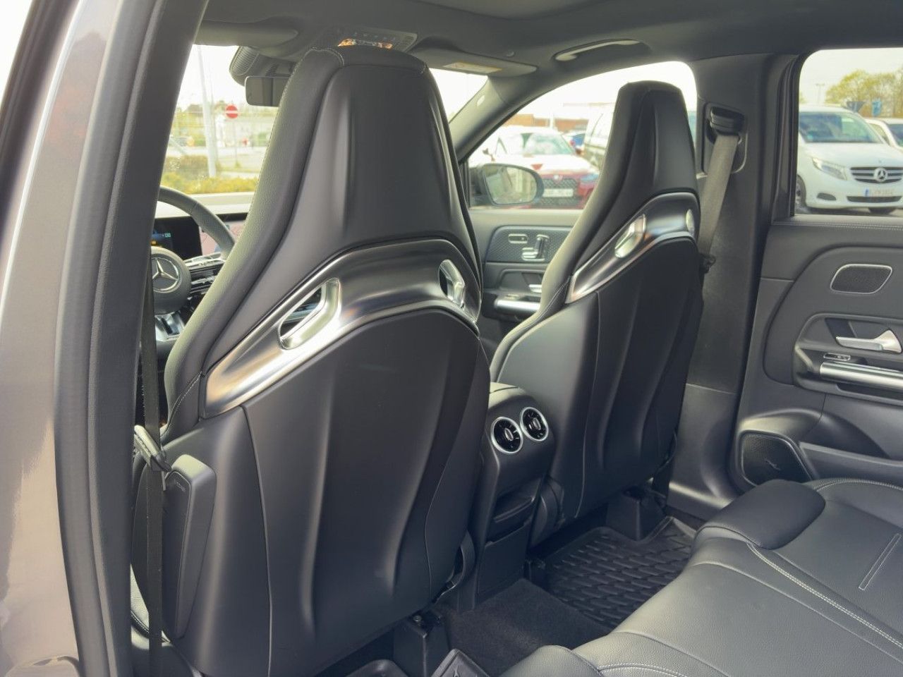 Fahrzeugbild 14 / 24