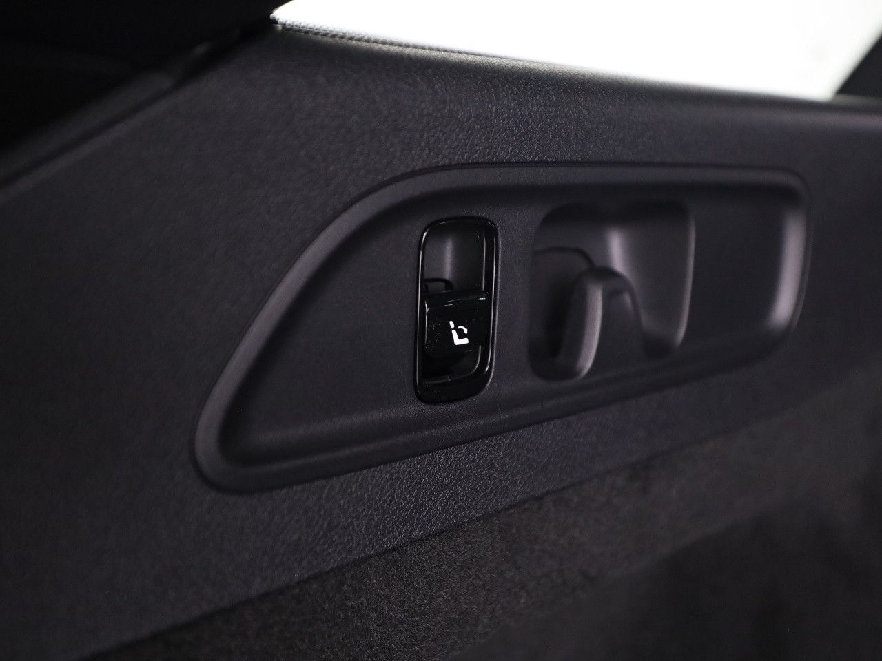 Mercedes-Benz E-Klasse – Bild 24