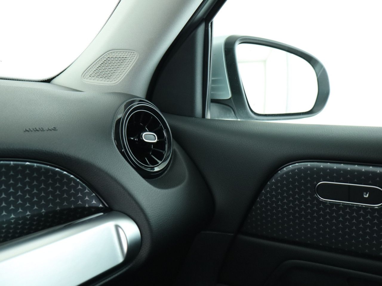 Mercedes-Benz GLB – Bild 16