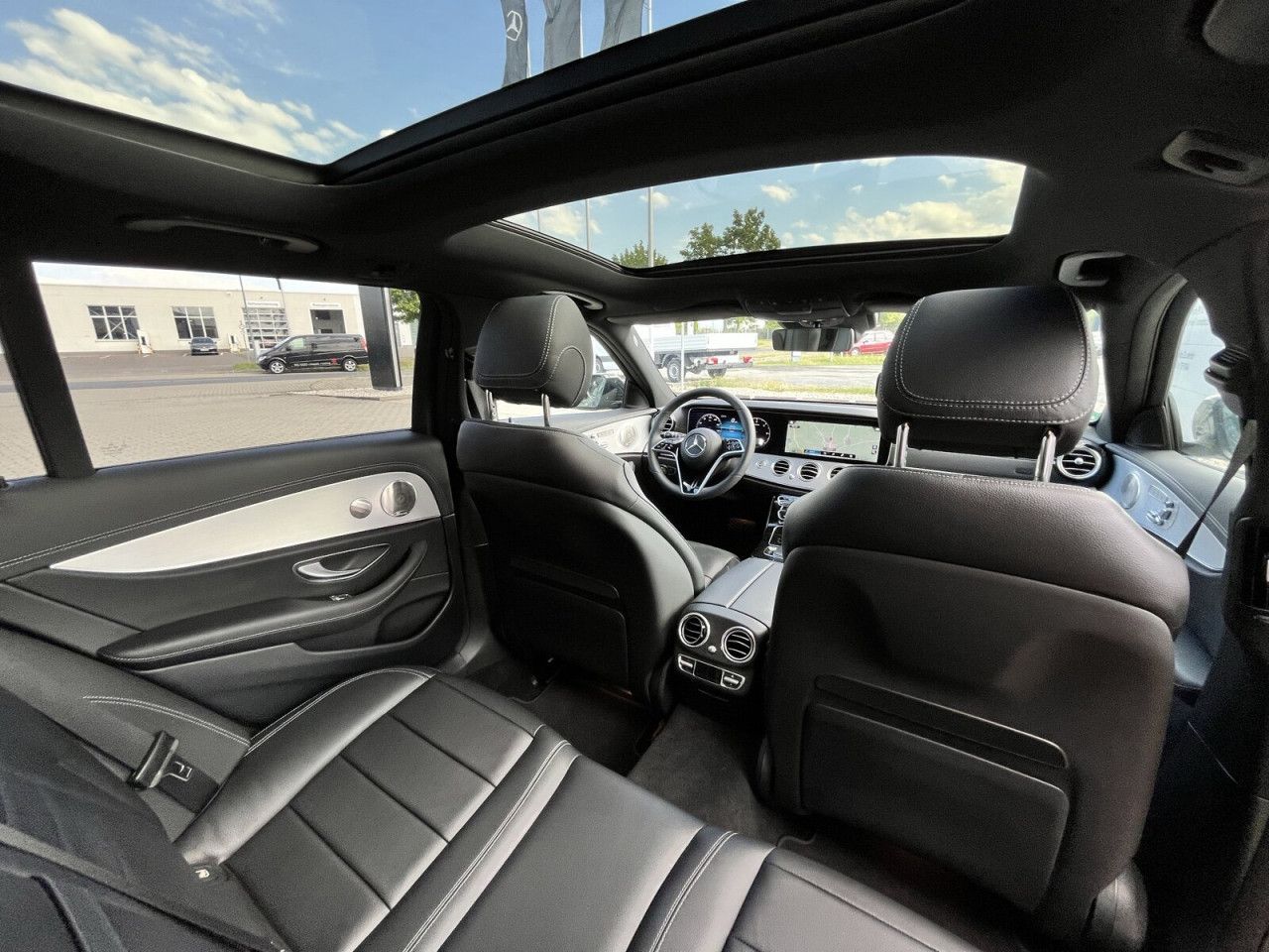 Mercedes-Benz E-Klasse – Bild 22