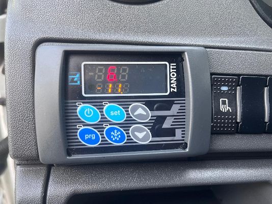 Vehicle image 10 / 17