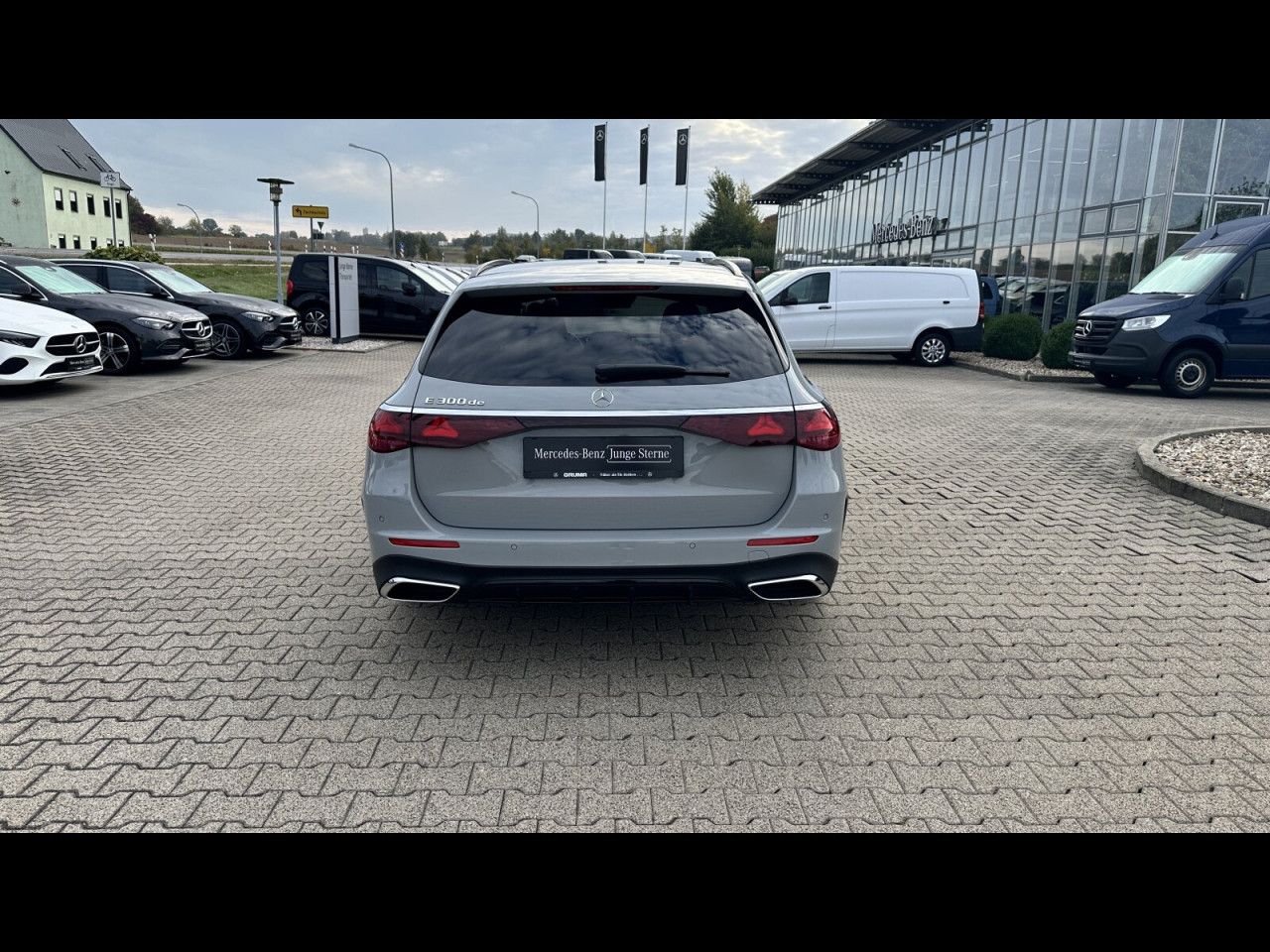 Mercedes-Benz E-Klasse – Bild 7