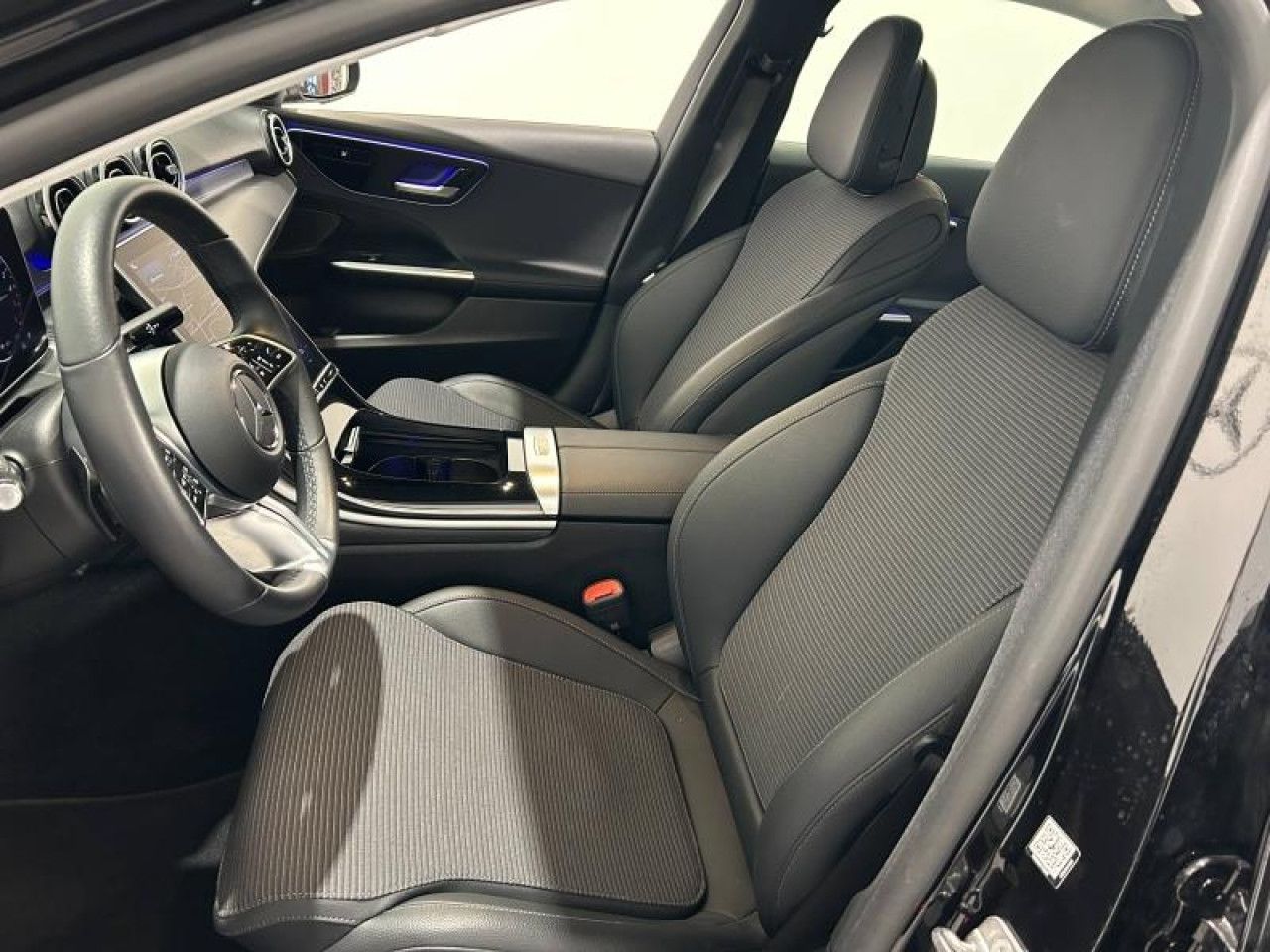 Photo du v&eacute;hicule 16 / 18