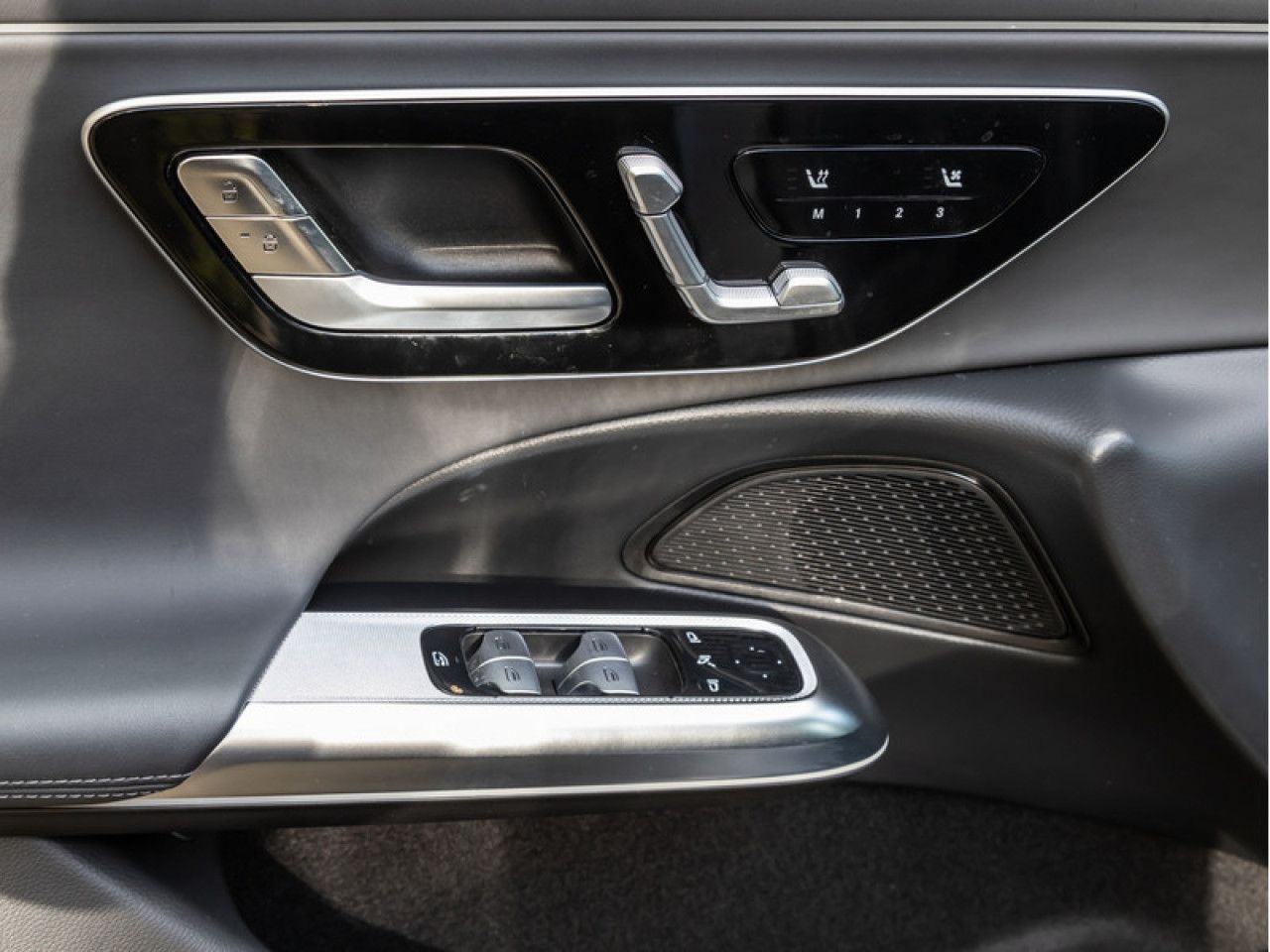 Mercedes-Benz E-Klasse – Bild 22