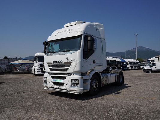 Vehicle image 7 / 14