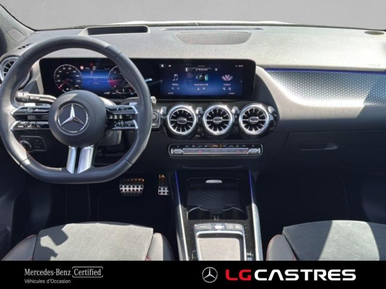 Photo du v&eacute;hicule 9 / 18