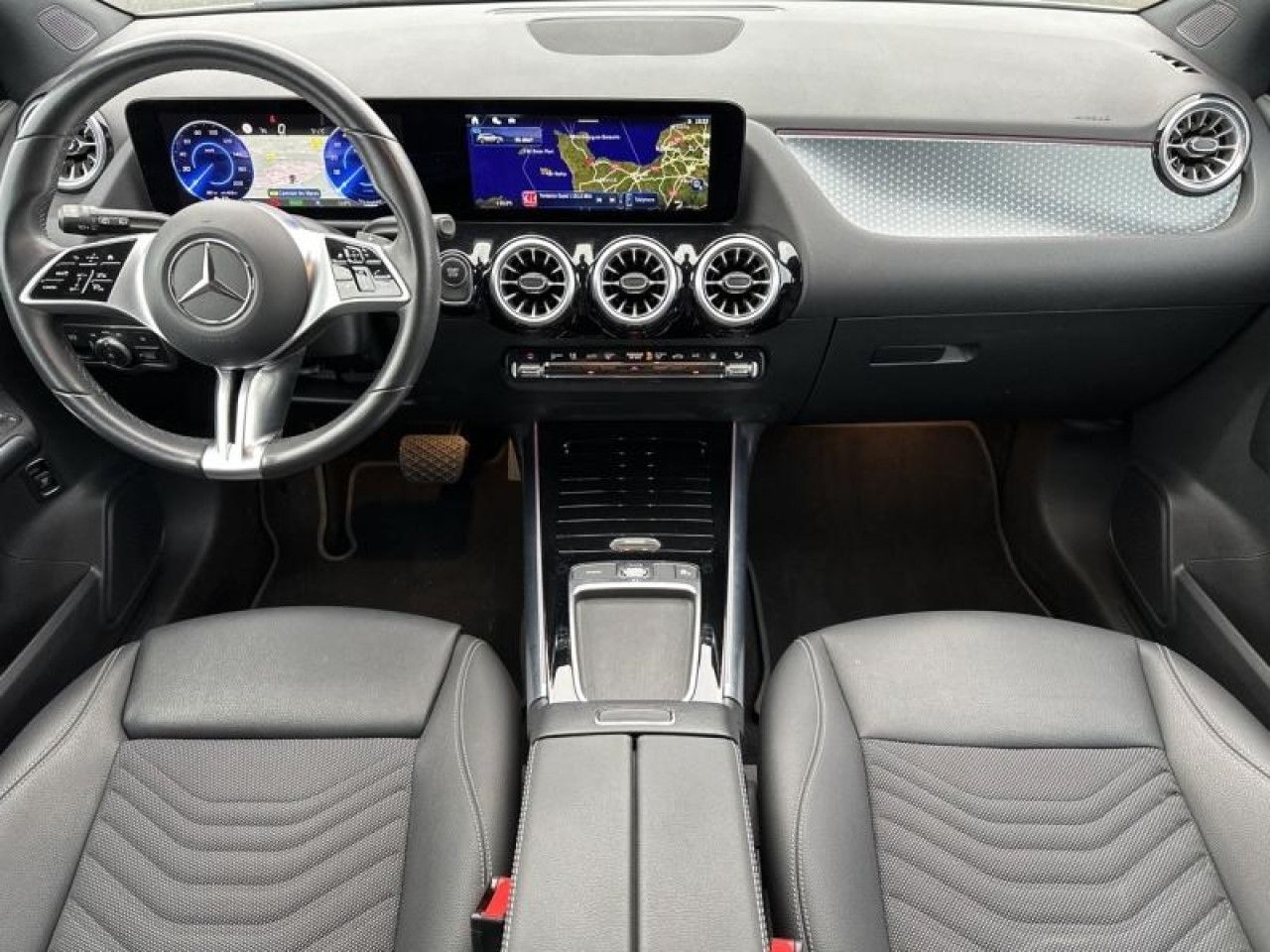 Photo du v&eacute;hicule 10 / 18