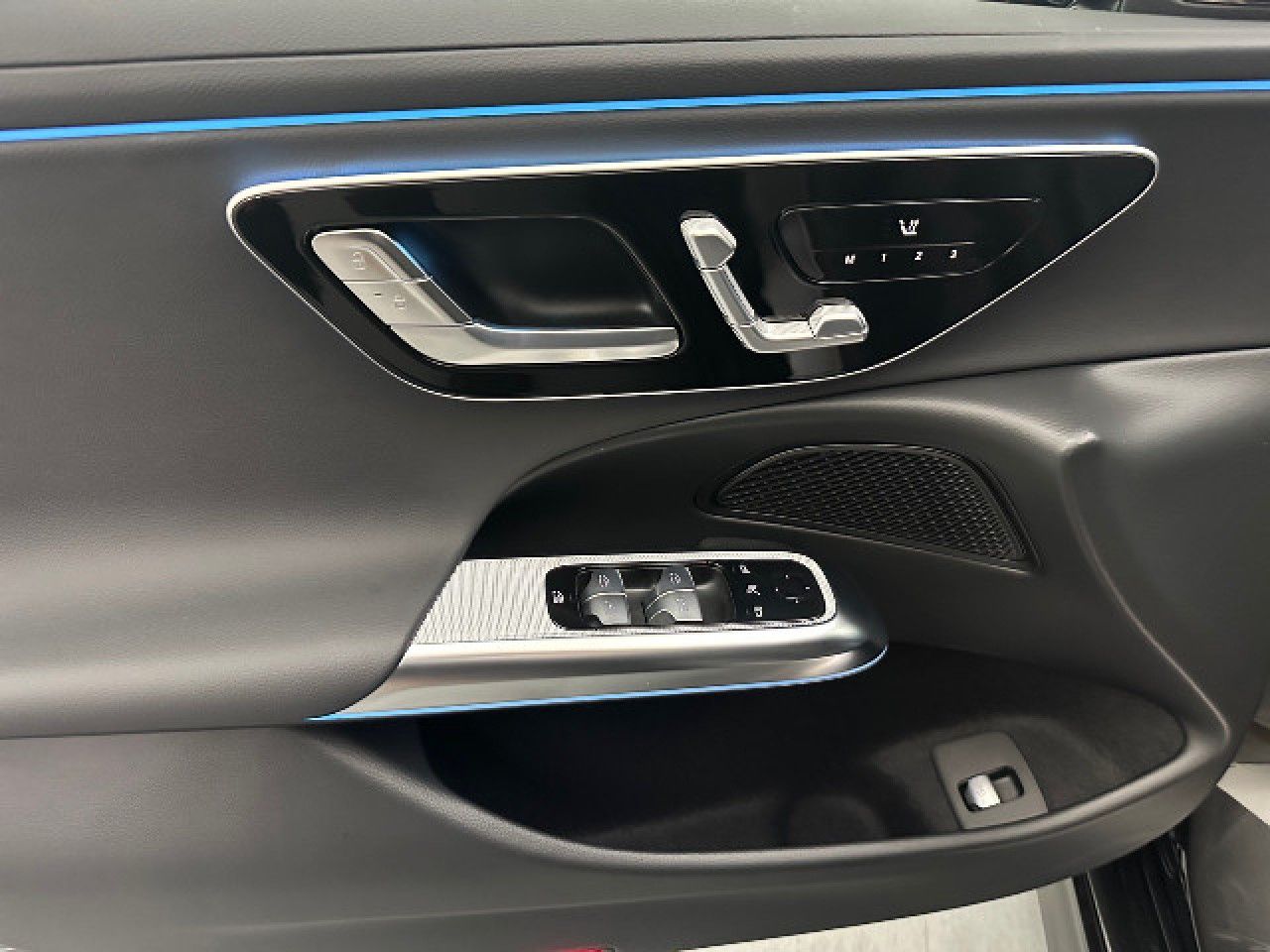 Mercedes-Benz E-Klasse – Bild 16