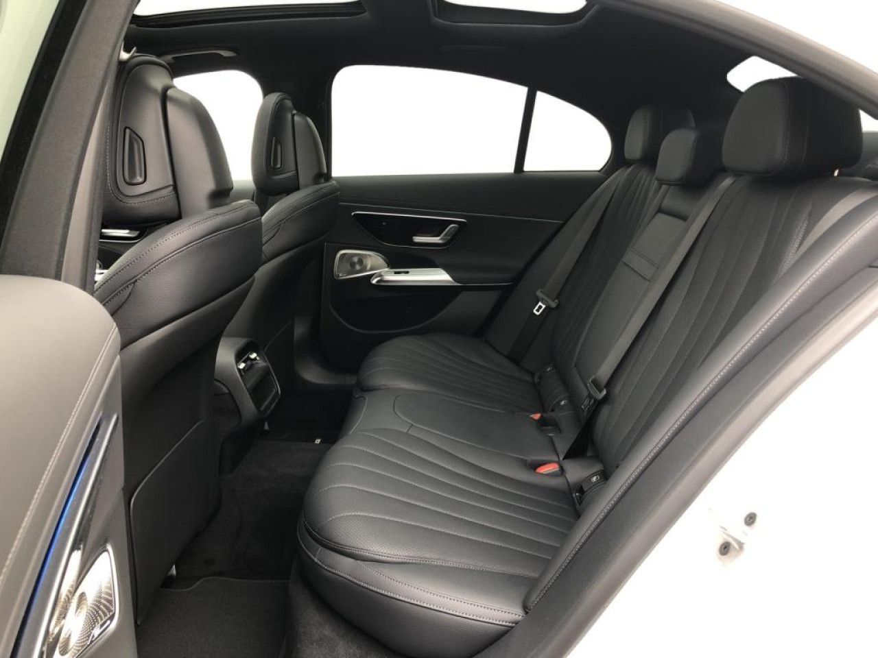 Mercedes-Benz E-Klasse – Bild 7
