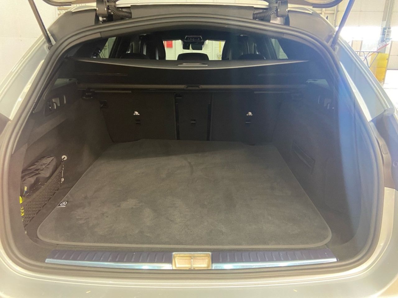 Mercedes-Benz E-Klasse – Bild 7