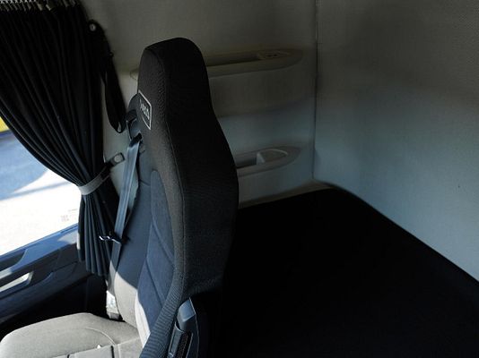 Vehicle image 12 / 12