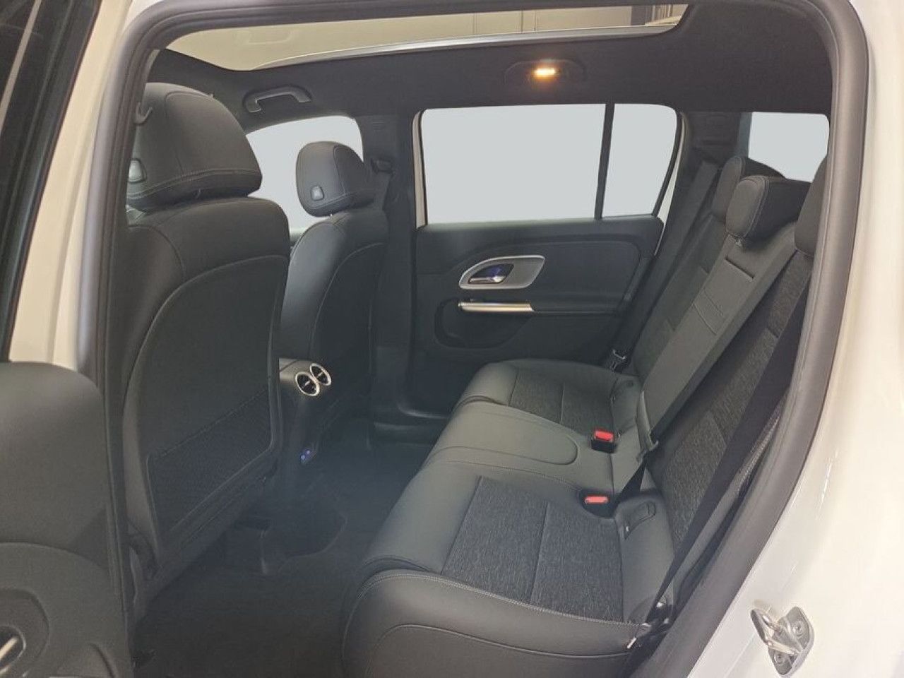 Mercedes-Benz GLB – Bild 12