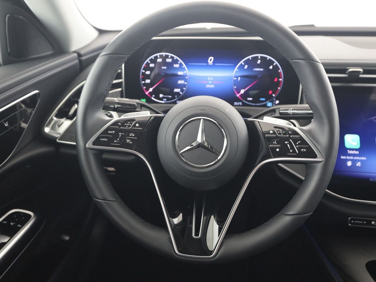 Mercedes-Benz E-Klasse – Bild 9