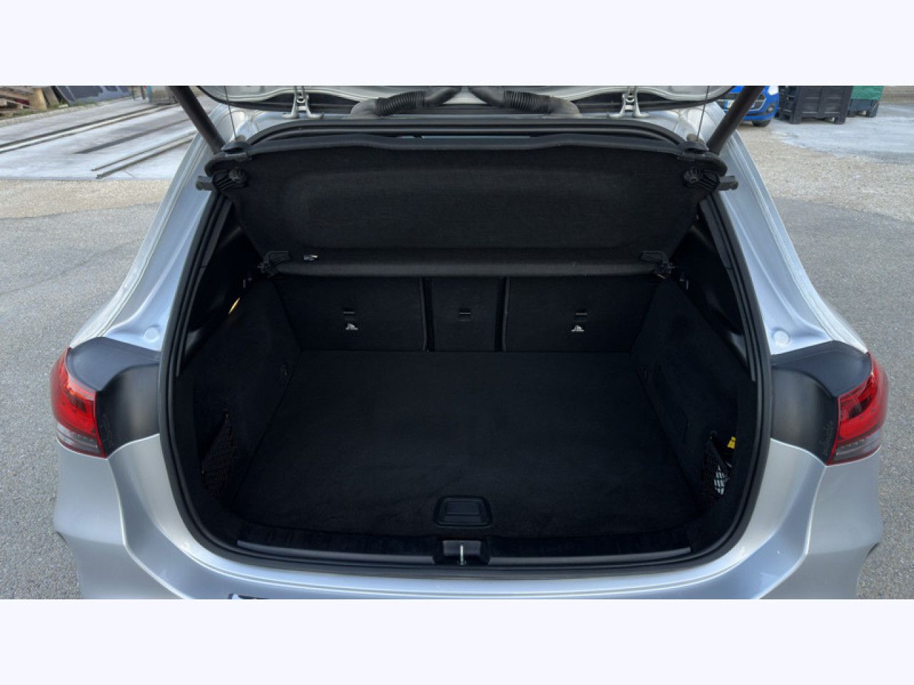 Photo du v&eacute;hicule 8 / 18