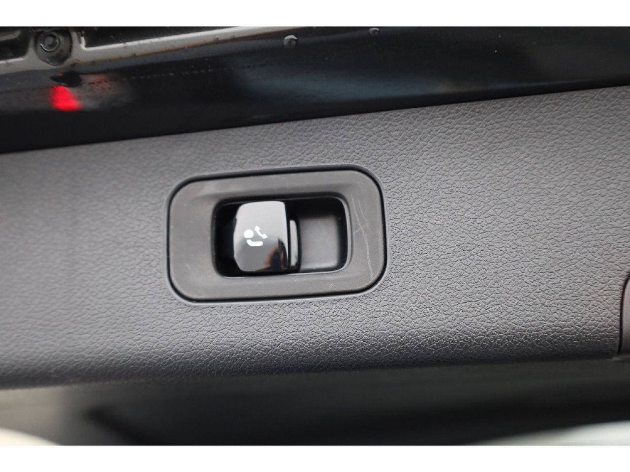 Mercedes-Benz E-Klasse – Bild 13