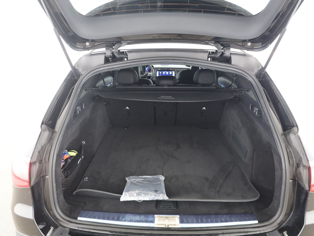 Mercedes-Benz E-Klasse – Bild 15