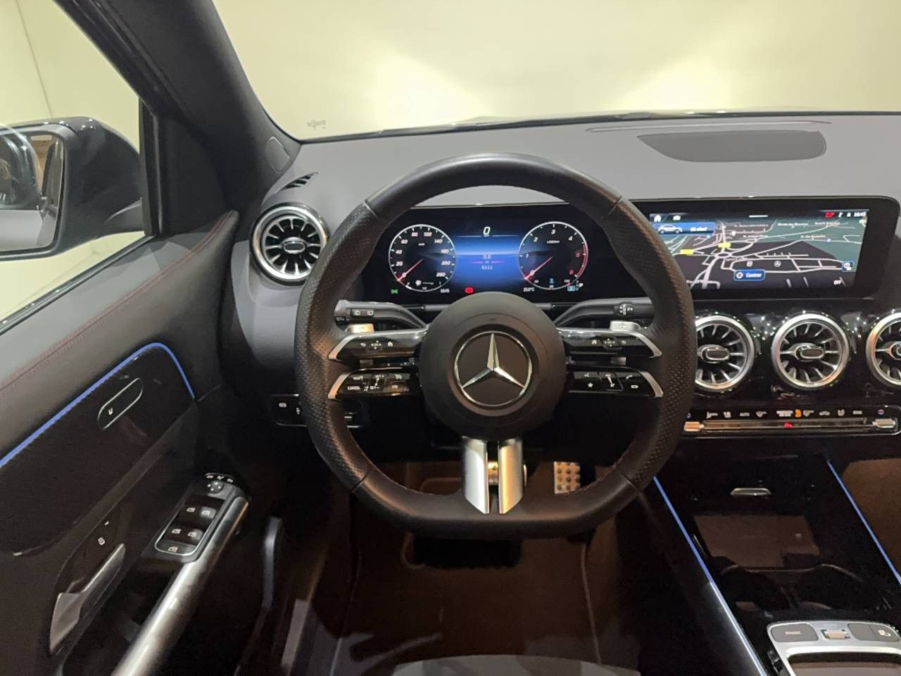 Photo du véhicule 17 / 18