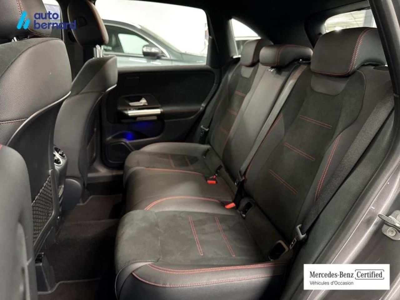 Photo du v&eacute;hicule 10 / 18