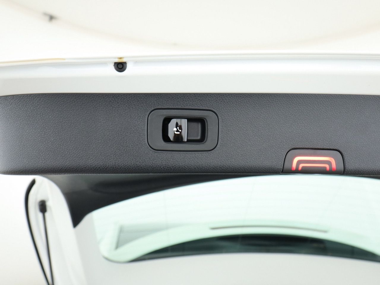Mercedes-Benz E-Klasse – Bild 26
