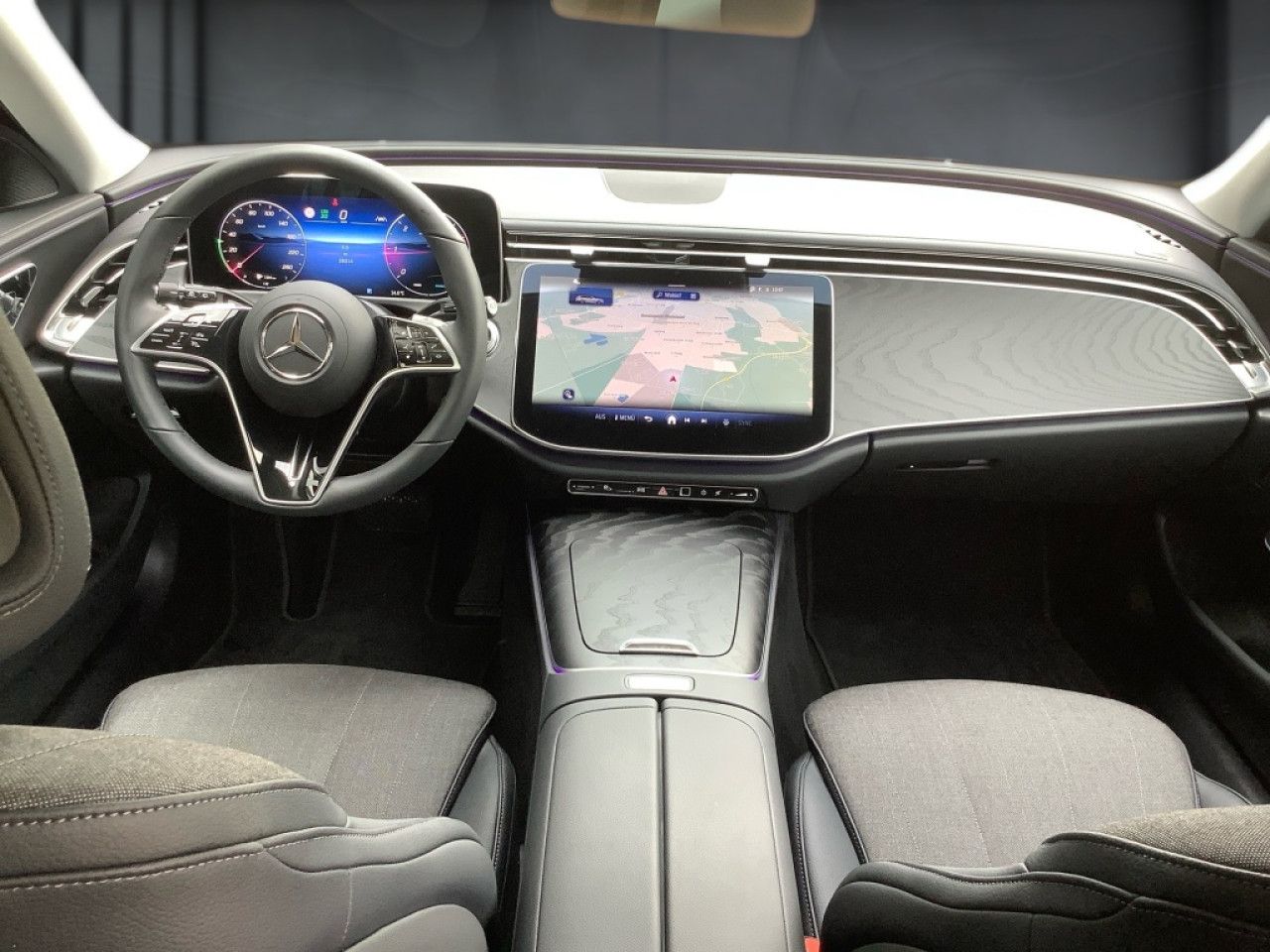 Mercedes-Benz E-Klasse – Bild 14