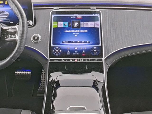 Mercedes-Benz EQS
