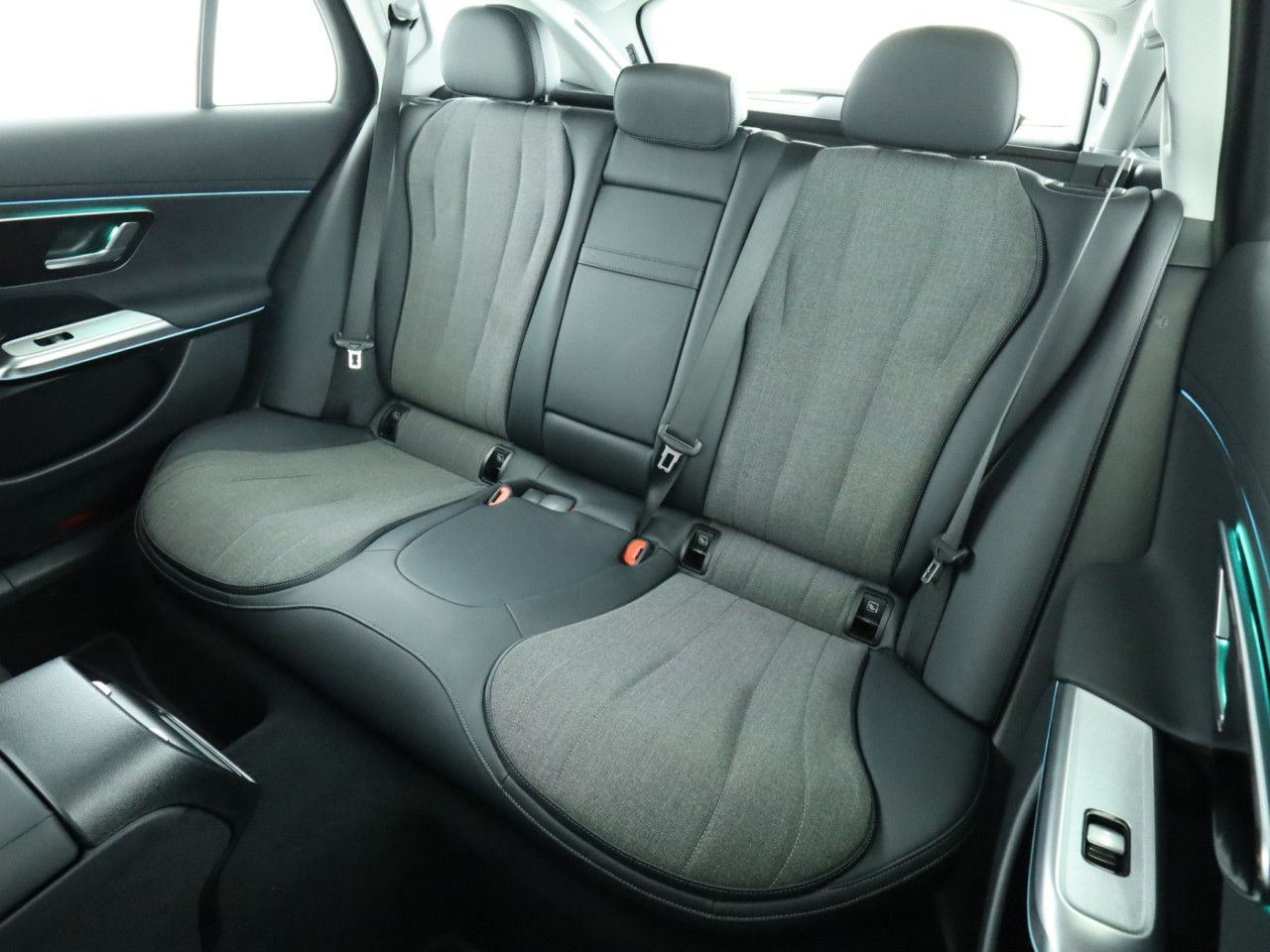 Mercedes-Benz E-Klasse – Bild 18